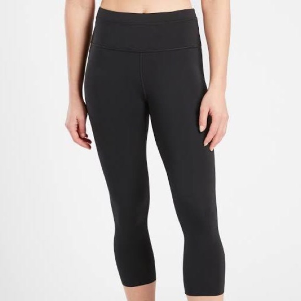 Athleta Cropped Leggings